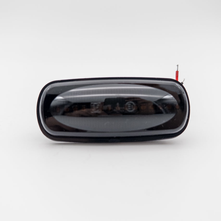 Land Rover Defender LED Kotflügelblinker Schwarz 12V 24V Seitenmarkierung